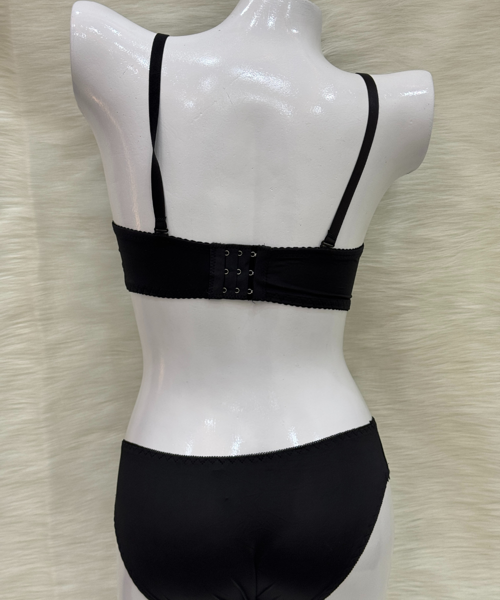 Catch Stylish Sexy Front Cross Strips Padded Wired Bra Set Black