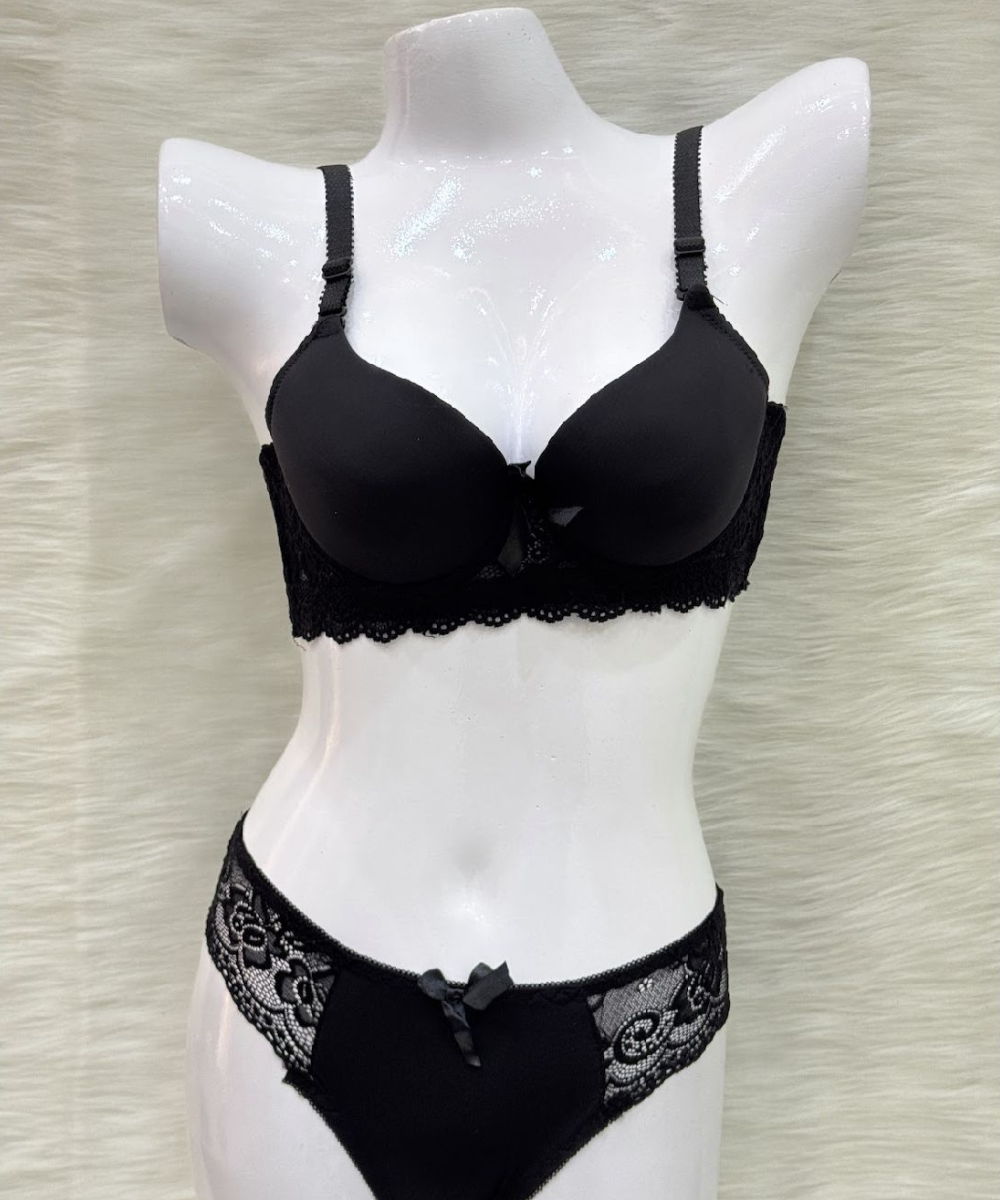 Catch Stylish Padded Wired Bra Sett Black